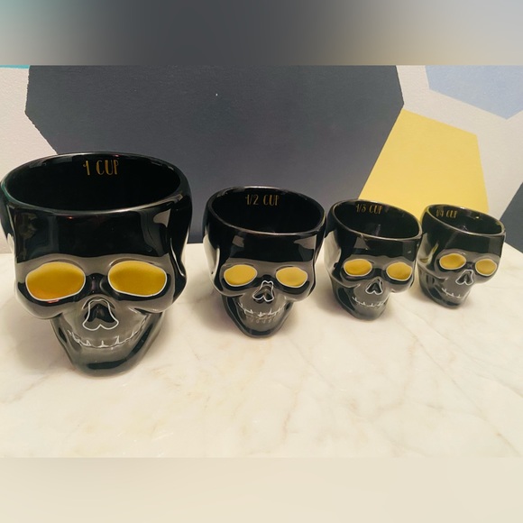 Ceramic skull measuring cups 💀 - Picture 1 of 9